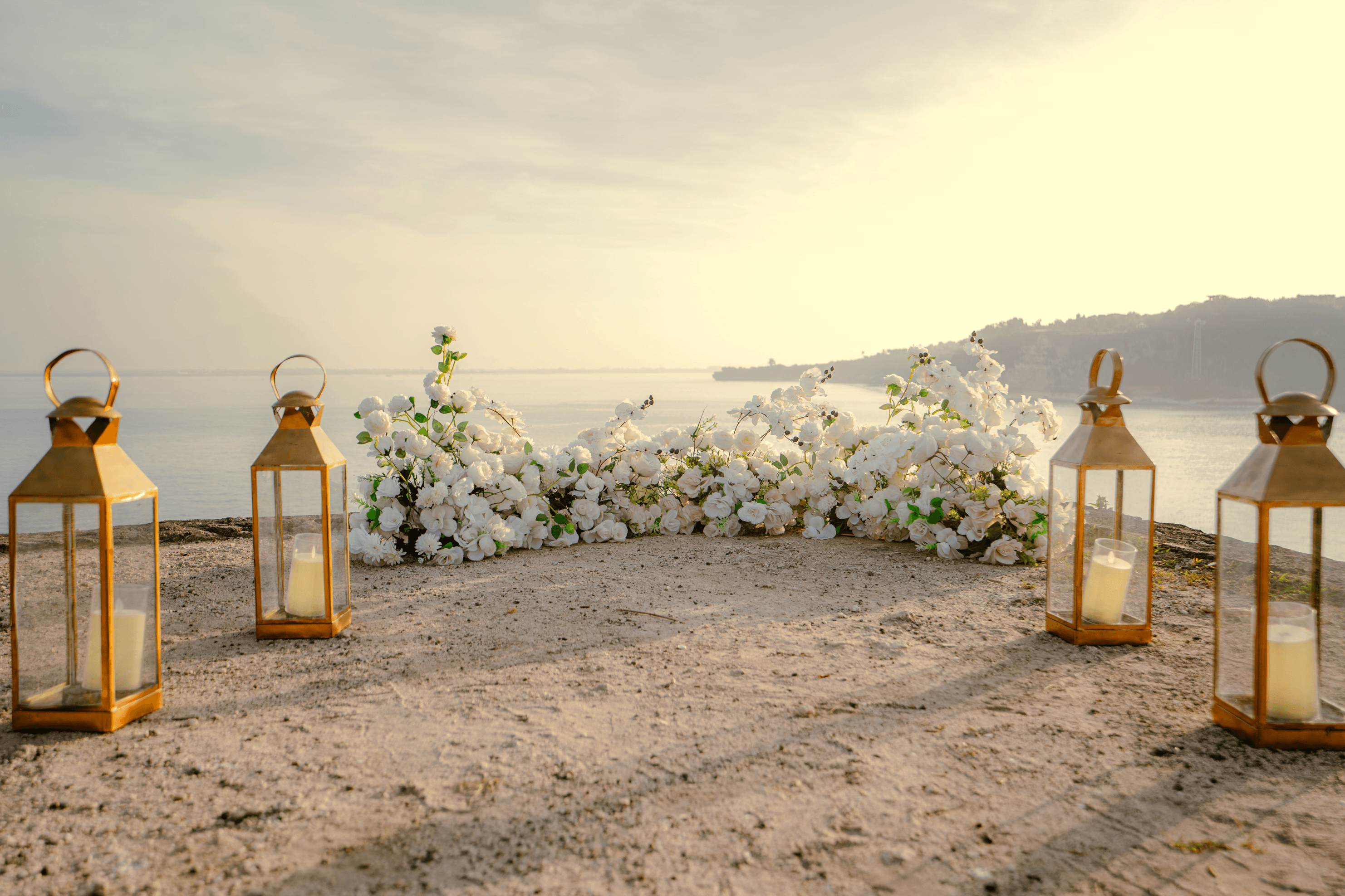 Bridal bouquet and wedding details